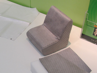 ミニチュアのイス